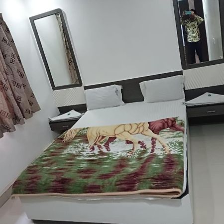 Hotel Shri Sai Darshan Shirdi Exterior foto